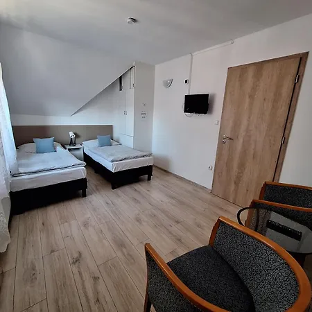 Viktoria Vendeghaz *