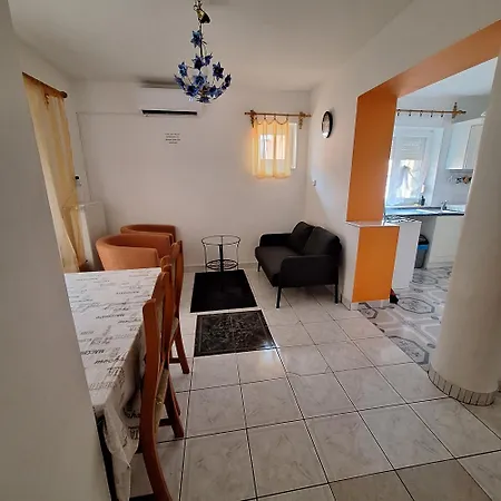 Apartment Viktoria Vendeghaz *